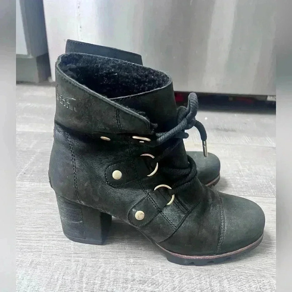 Sorel Addington Holiday Lace Up Waterproof Shearling Black Booties Size 8.5 - Picture 6 of 6